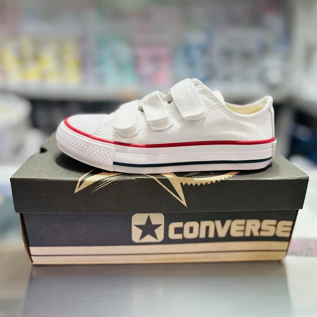 Zapatillas blancas con velcro para niños - Imagen 2